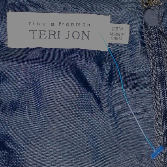 TERI JON NAVY SILK SPECIAL OCCASION DRESS NWT - Picture 3 of 12